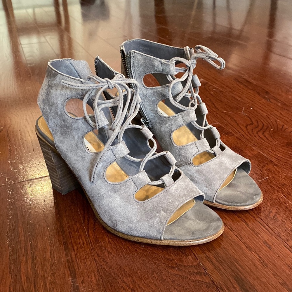 Steve Madden Suede Laced Block Heel Sz 6